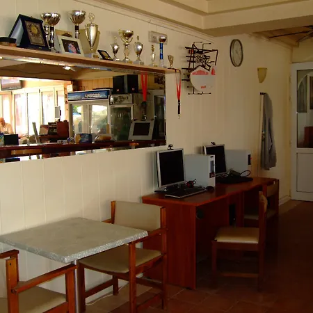 Antonios 4*
