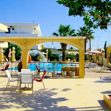 Hotel apartamentowy Antonios