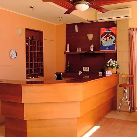 Antonios Hotel apartamentowy 4*